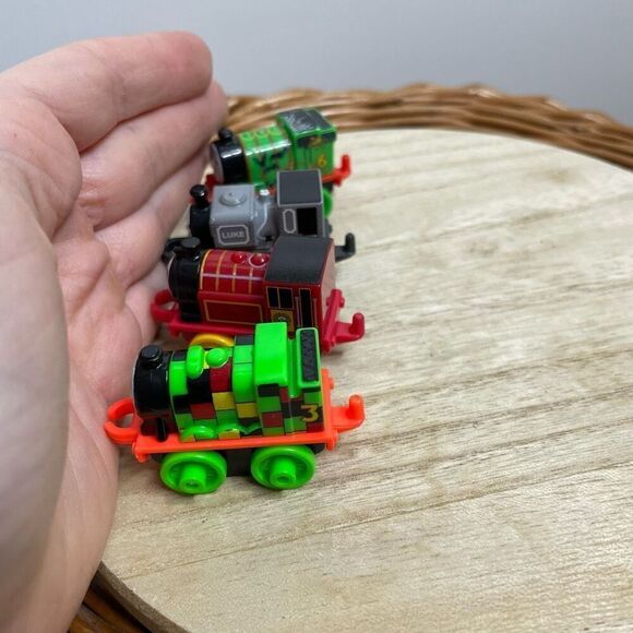 Thomas & Friends Minis Toy Train Engine Classic Percy Luke Victor Henry Set Lot - Picture 2 of 9